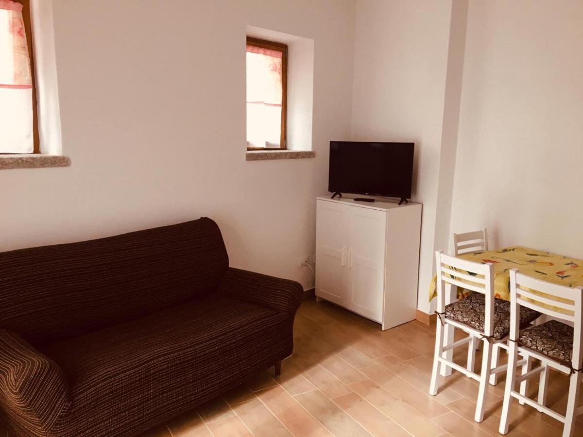 Cav Mameli Aparthotel Доргали Екстериор снимка